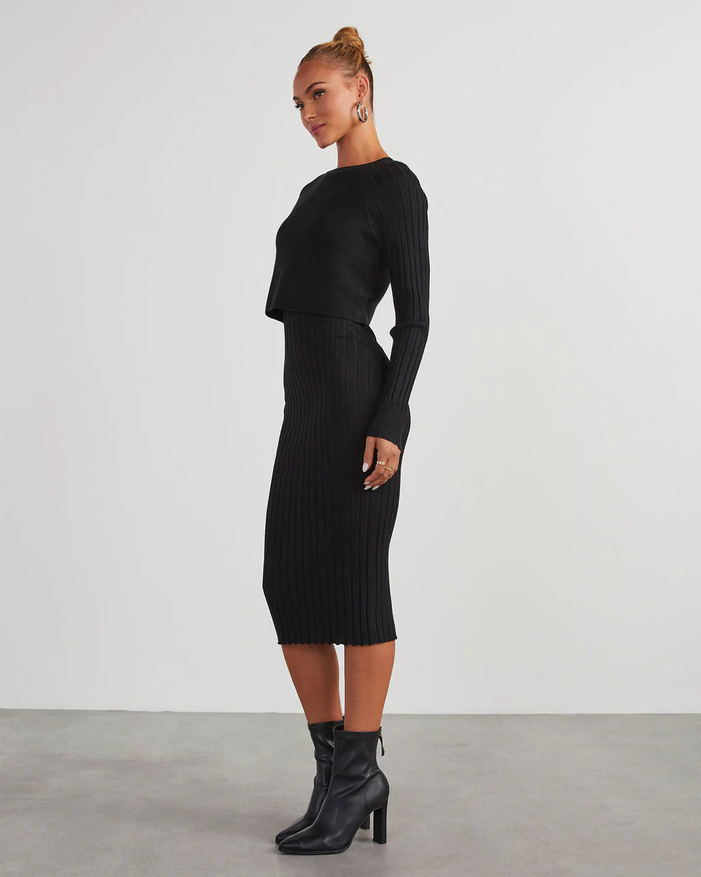 Full Of Surprises Ribbed Knit Midi Dress